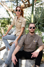 Lade das Bild in den Galerie-Viewer, Giraffe Damenhemd