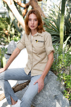 Lade das Bild in den Galerie-Viewer, Giraffe Damenhemd