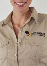 Lade das Bild in den Galerie-Viewer, Giraffe Damenhemd